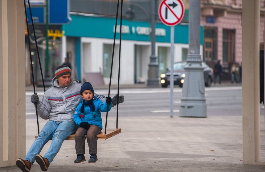 "Активные граждане" высадили деревья в центре столицы 22 фото