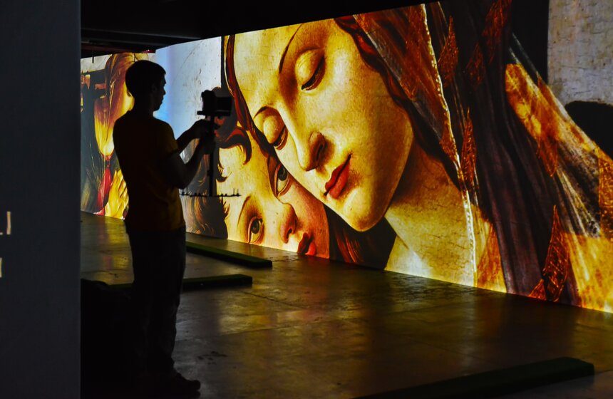 Выставка "Ренессанс-Живые полотна" в "Люмьер-Холле" 1 фото