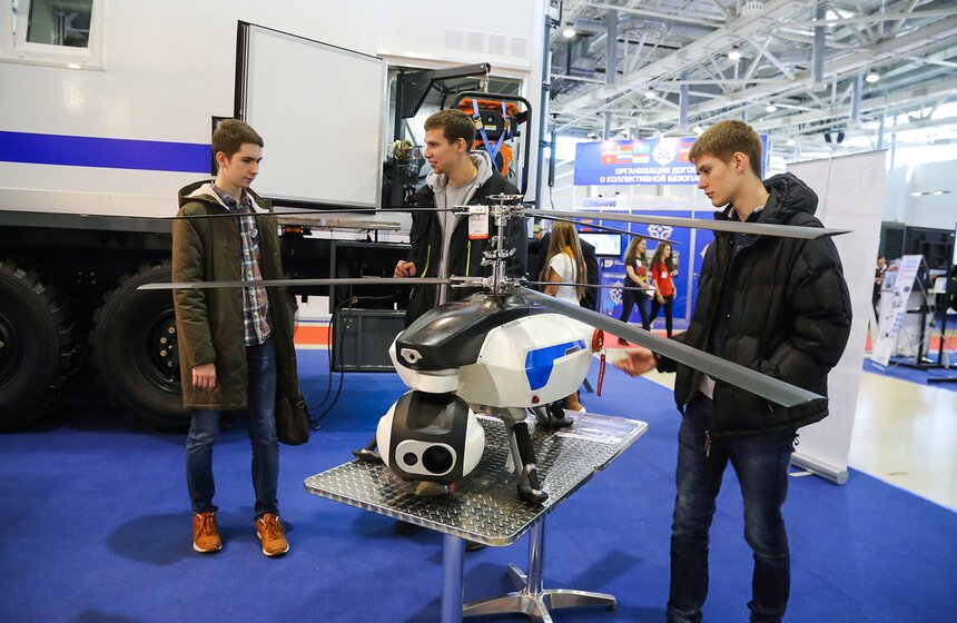 На ВДНХ открылась оборонная выставка "Интерполитех-2015" 33 фото