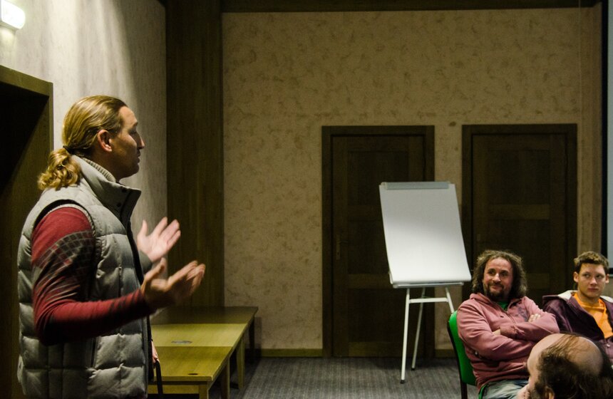 Симпозиум по скульптуре из дерева "Между небом и водой" 31 фото