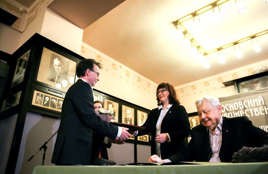 Самых преданных артистов МХТ наградили "Чайками" 10 фото