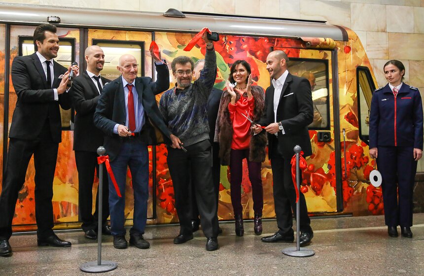 В метро запущен поезд Русского географического общества 12 фото