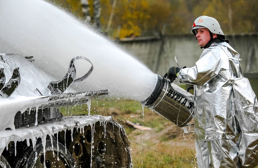 В танковом музее "Кубинка" прошел праздник "Отважные люди" 20 фото