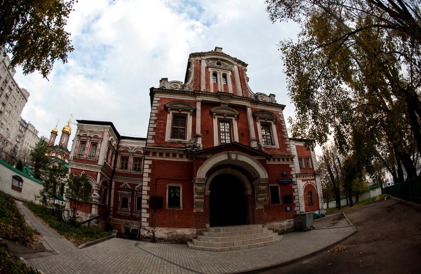 Москвичи посетили с экскурсией палаты Аверкия Кириллова 17 фото