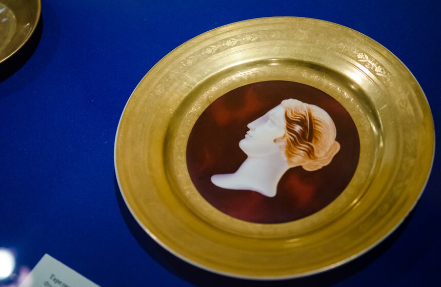 Выставка "Литература и фарфор" в музее Пушкина 2 фото