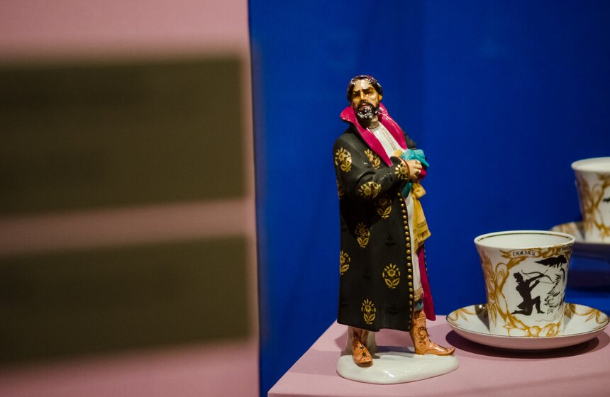 Выставка "Литература и фарфор" в музее Пушкина 11 фото