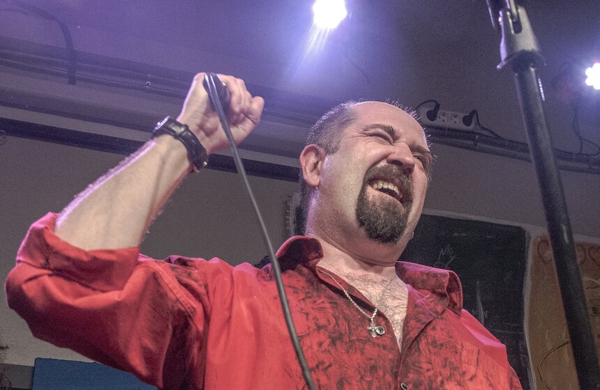 Концерт Васи Ложкина в рюмочной "Зюзино" 12 фото