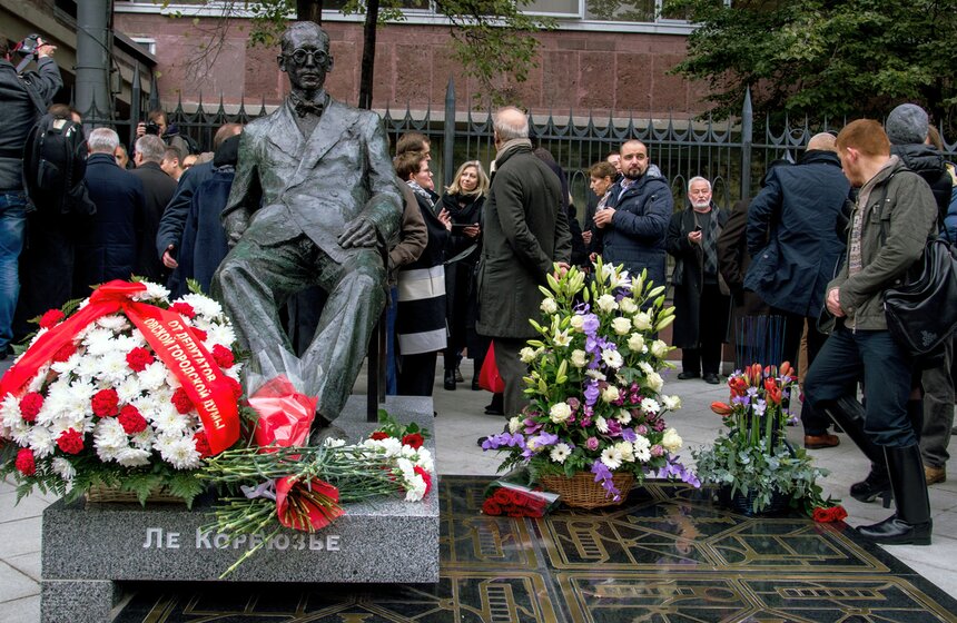 Торжественное открытия памятника архитектору Ле Корбюзье 18 фото