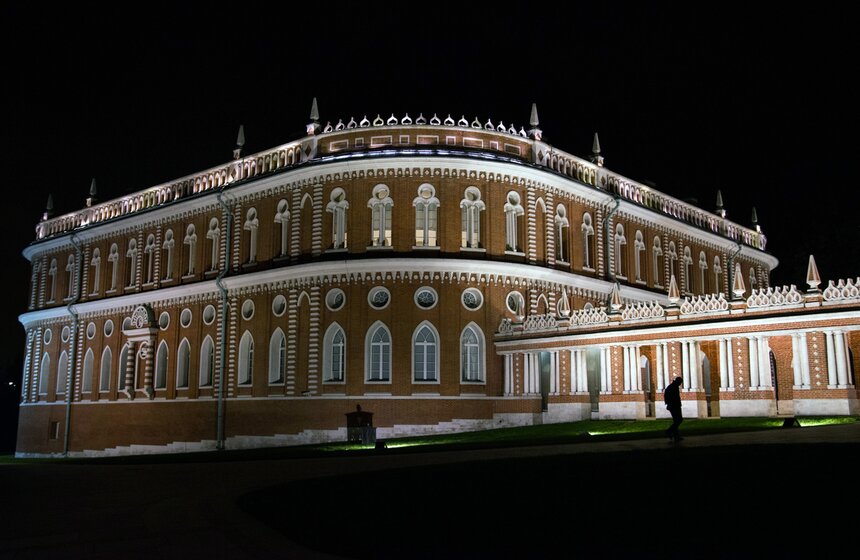 Выставка "Реверс Точка Азия" в Хлебном доме "Царицыно" 1 фото