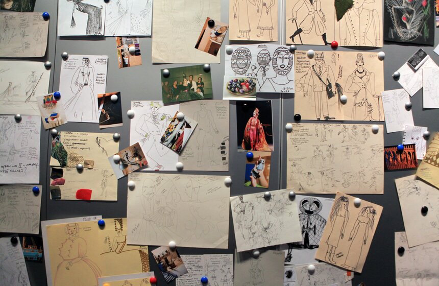 Выставка Аллы Коженковой "Неопознанные объекты" 7 фото