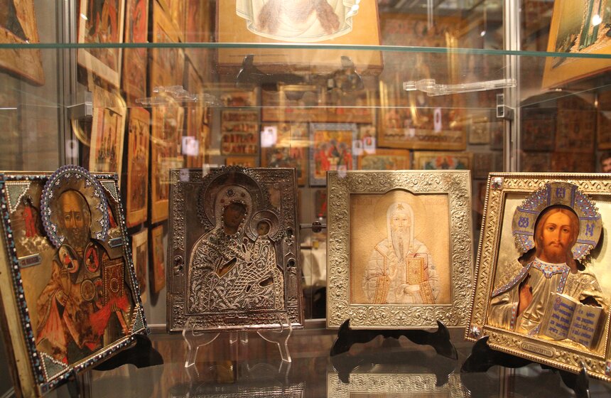 В ЦДХ открылся 39-й Российский Антикварный Салон 34 фото