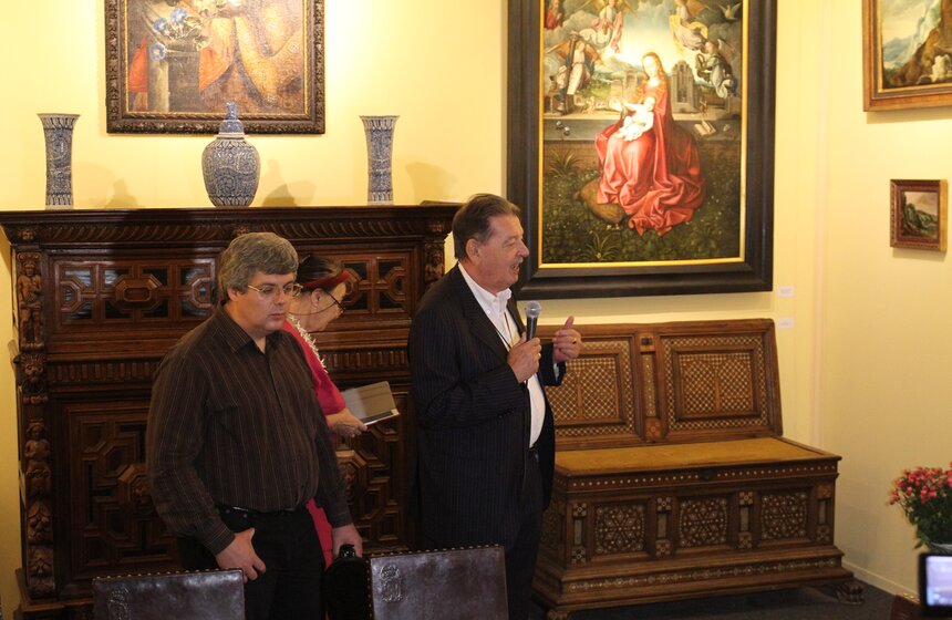 В ЦДХ открылся 39-й Российский Антикварный Салон 19 фото