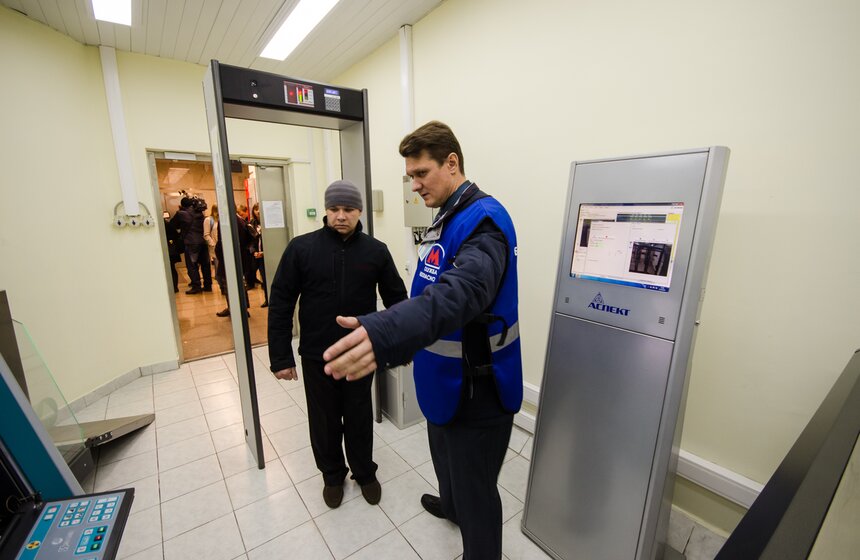 Как усиливают безопасность в столичном метро 14 фото