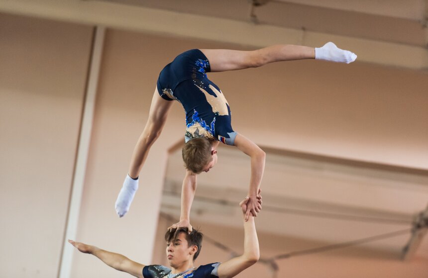 Соревнования по спортивной акробатике и прыжкам на батуте 11 фото