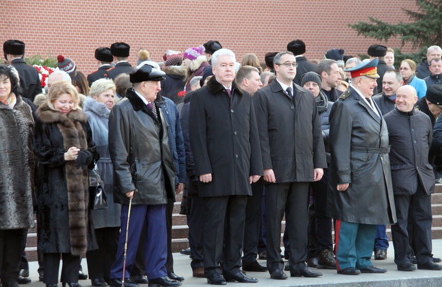 Сергей Собянин возложил цветы к Могиле Неизвестного Солдата 9 фото