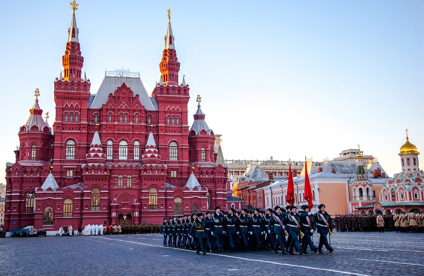 Генеральная репетиция марша, посвященного параду 1941 года 4 фото