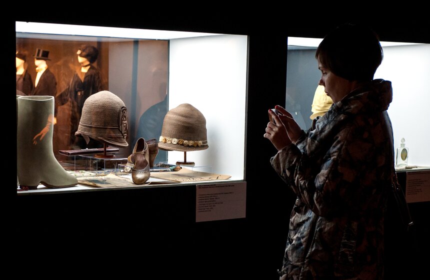 На ВДНХ открылась выставка о моде в России за 100 лет 11 фото