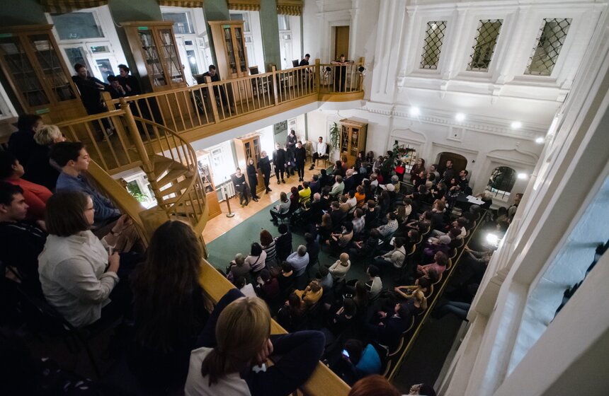 Студенты Дмитрия Брусникина выступили в библиотеке Тургенева 16 фото