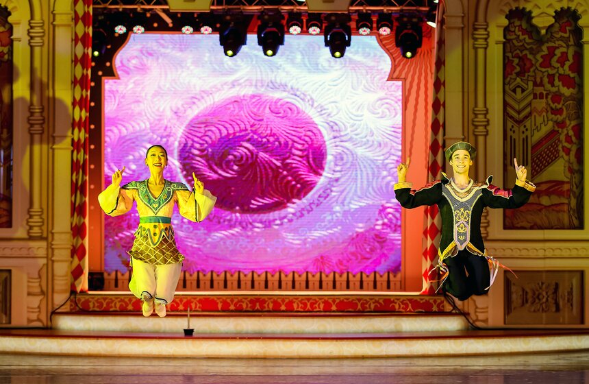 В Детском магазине на Лубянке показали балет "Щелкунчик" 14 фото