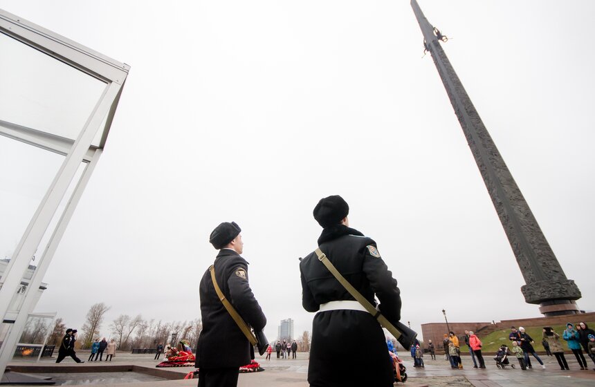 Вахта почетного караула на Поклонной горе 17 фото