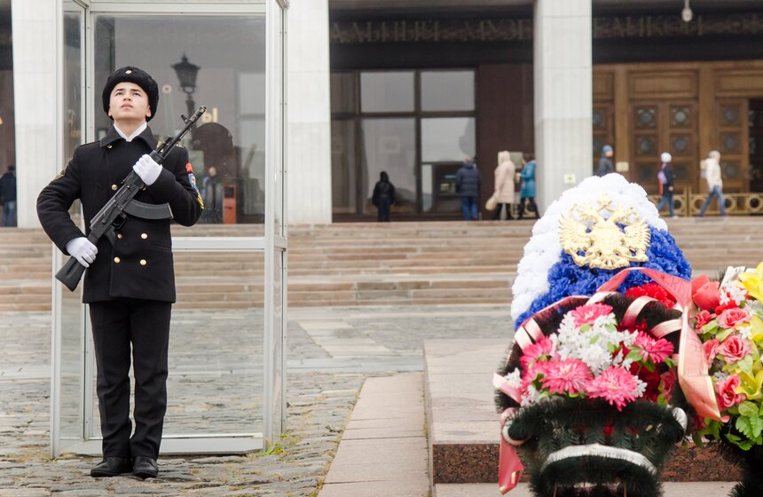 Вахта почетного караула на Поклонной горе 23 фото