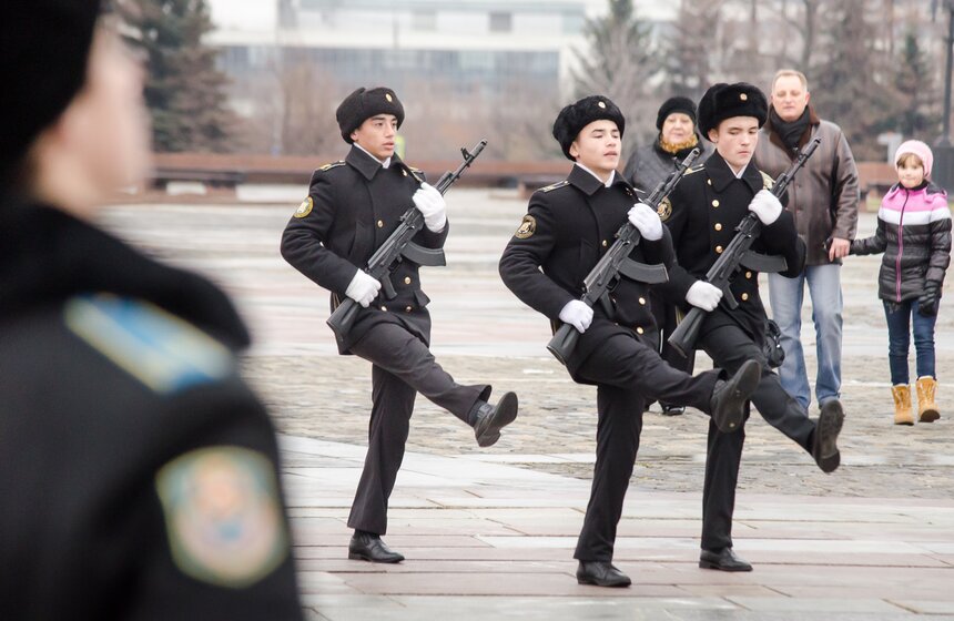 Вахта почетного караула на Поклонной горе 14 фото