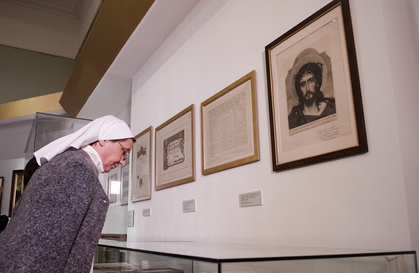 В Историческом музее открылась выставка, посвященная Романовым 18 фото