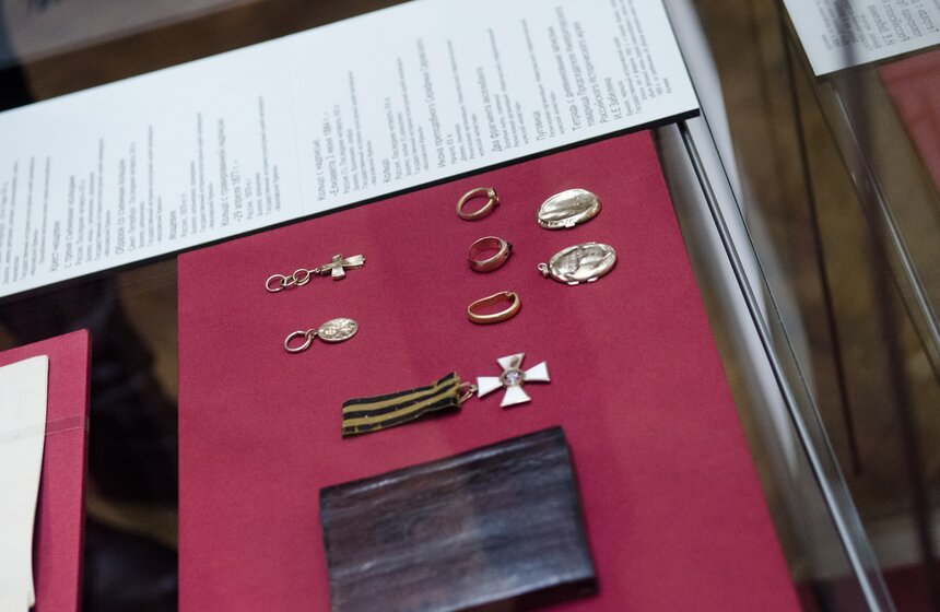 В Историческом музее открылась выставка, посвященная Романовым 17 фото