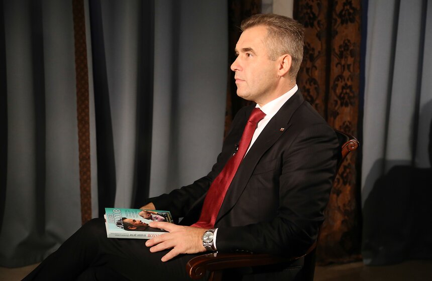 Павел Астахов на записи программы "Важная персона" 5 фото