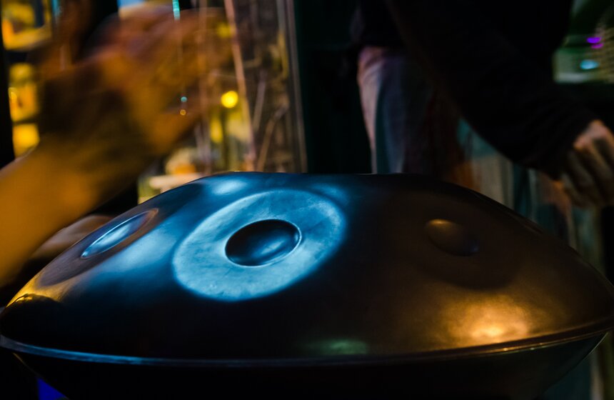 Хэллоуин в "Аптекарском": концерт в тропиках и "Кленовый Джек" 8 фото