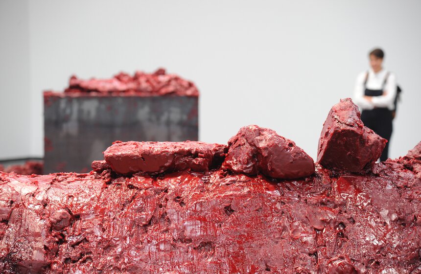 Выставка Аниша Капура "Моя алая Родина" 8 фото