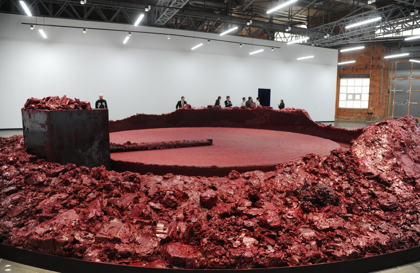 Выставка Аниша Капура "Моя алая Родина" 9 фото