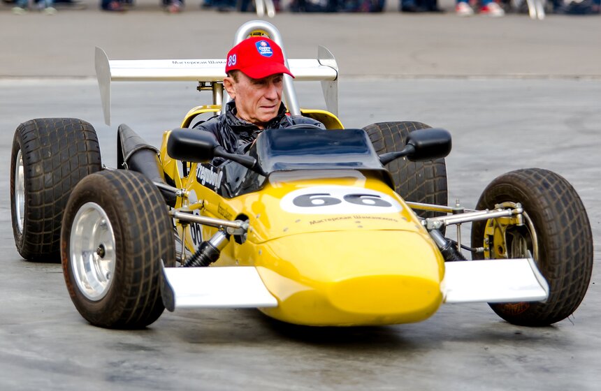 В Сокольниках показали легендарные гоночные автомобили 3 фото