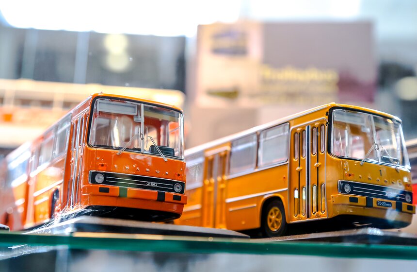 В Сокольниках показали легендарные гоночные автомобили 5 фото