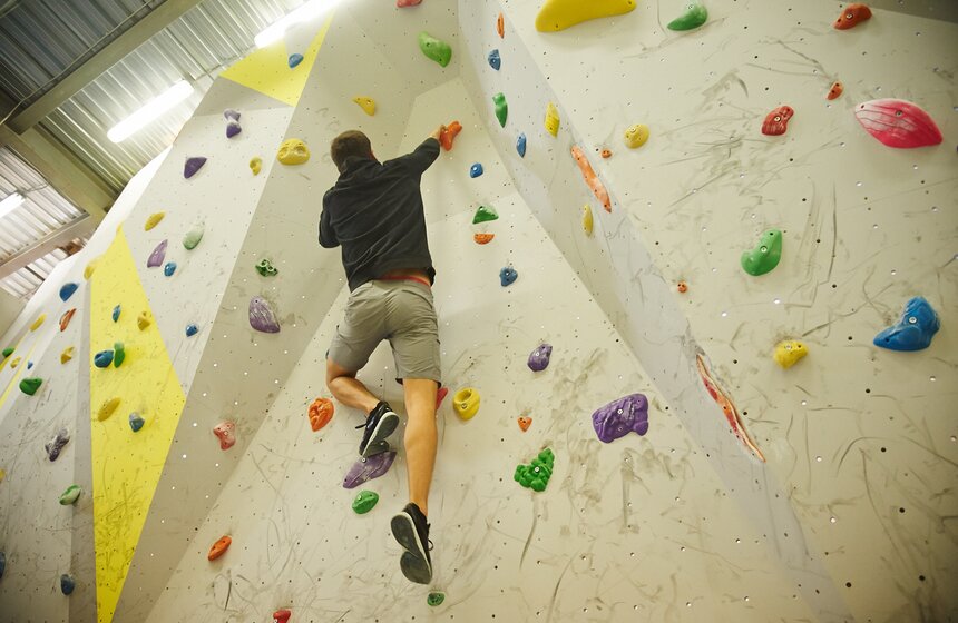 В Москве проходит Кубок России по скалолазанию 7 фото