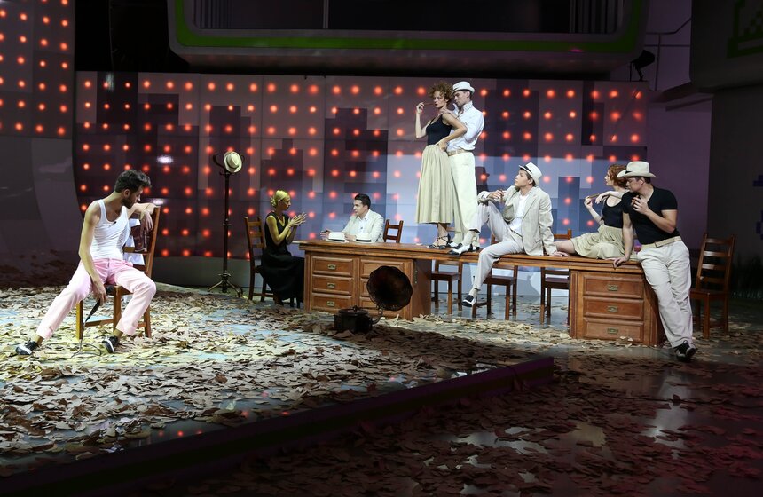 Электротеатр "Станиславский" на съемках "Театра. Избранного" 3 фото