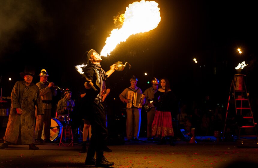 Фестиваль необычных театров "Лестница" прошел в столице 23 фото
