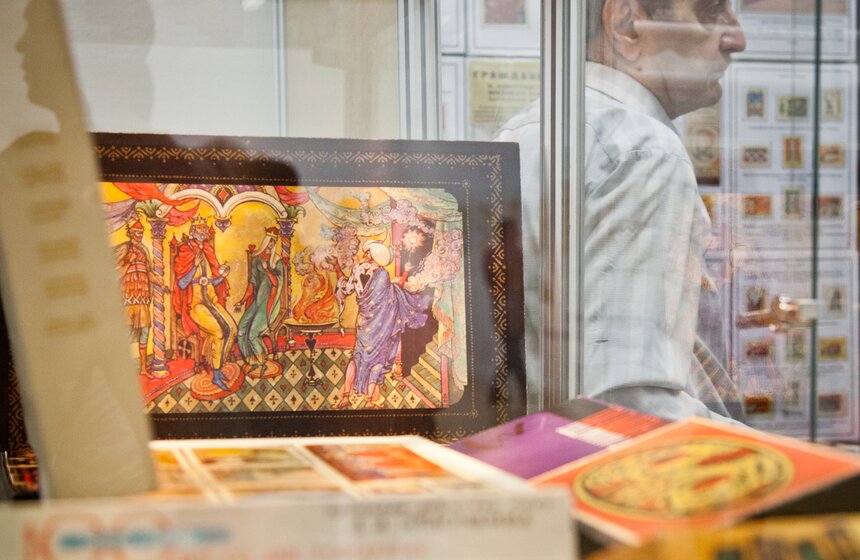 Выставка "Старая бумага" в Центральном доме художника 24 фото