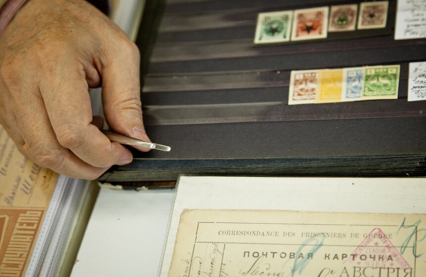 Выставка "Старая бумага" в Центральном доме художника 27 фото