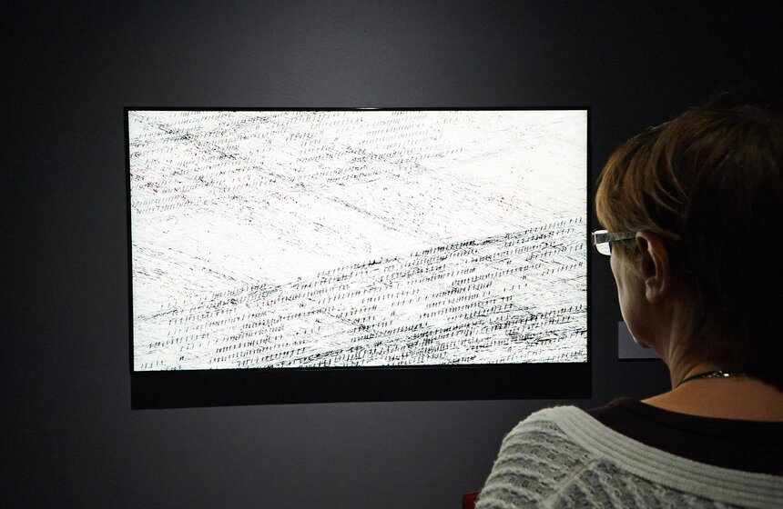 Выставки "Смещение" и "Будущее, влюбленное в прошлое" в МАММ 5 фото