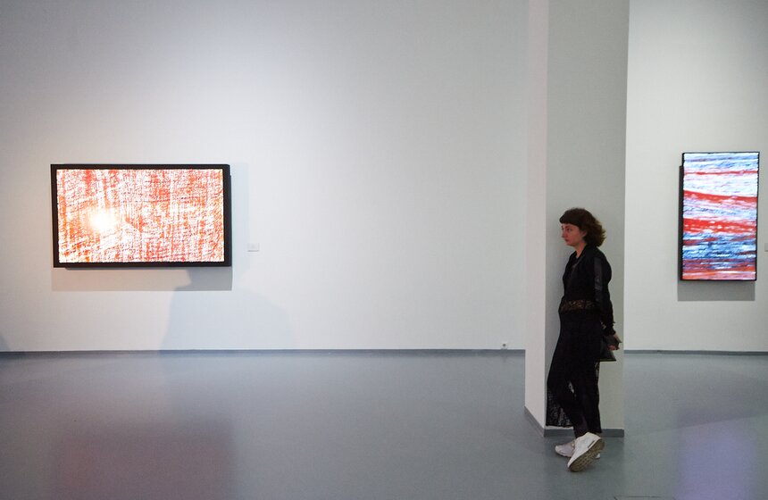 Выставки "Смещение" и "Будущее, влюбленное в прошлое" в МАММ 4 фото