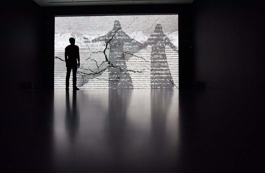 Выставки "Смещение" и "Будущее, влюбленное в прошлое" в МАММ 3 фото