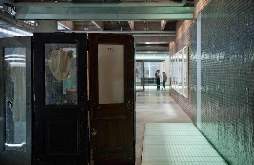 Открытие выставки "Луиз Буржуа. Структуры бытия: клетки" 30 фото