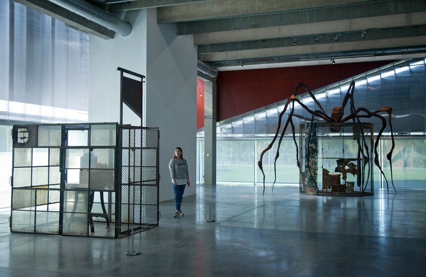 Открытие выставки "Луиз Буржуа. Структуры бытия: клетки" 31 фото