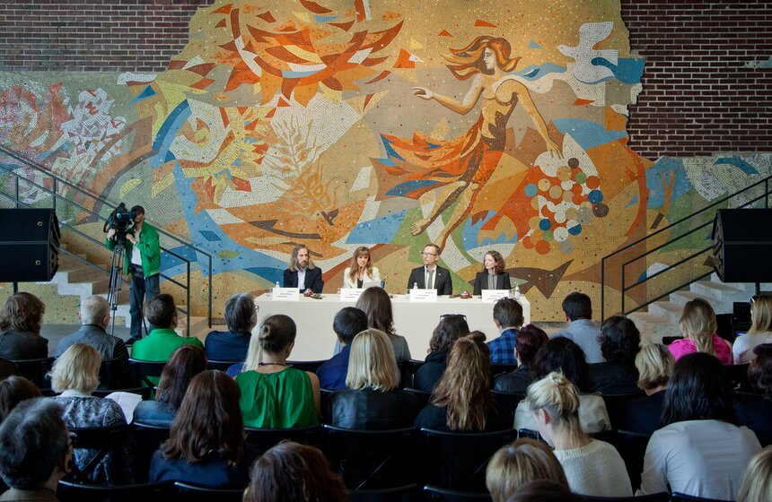 Открытие выставки "Луиз Буржуа. Структуры бытия: клетки" 17 фото