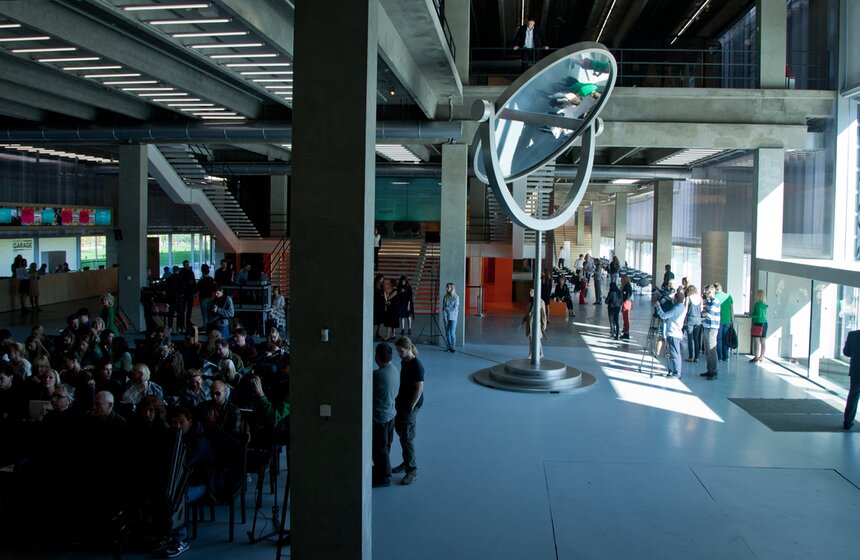 Открытие выставки "Луиз Буржуа. Структуры бытия: клетки" 11 фото