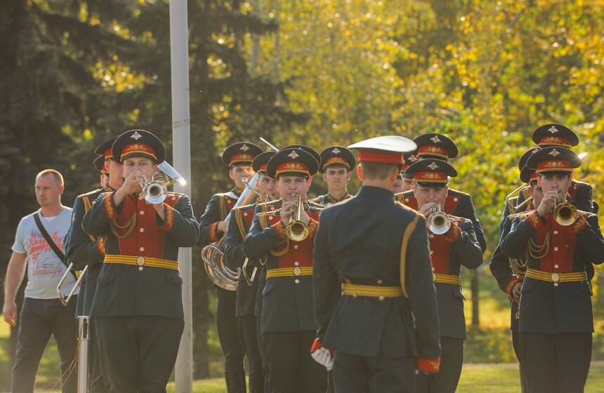 На Аллее героев космоса открыли памятник Владимиру Челомею 6 фото