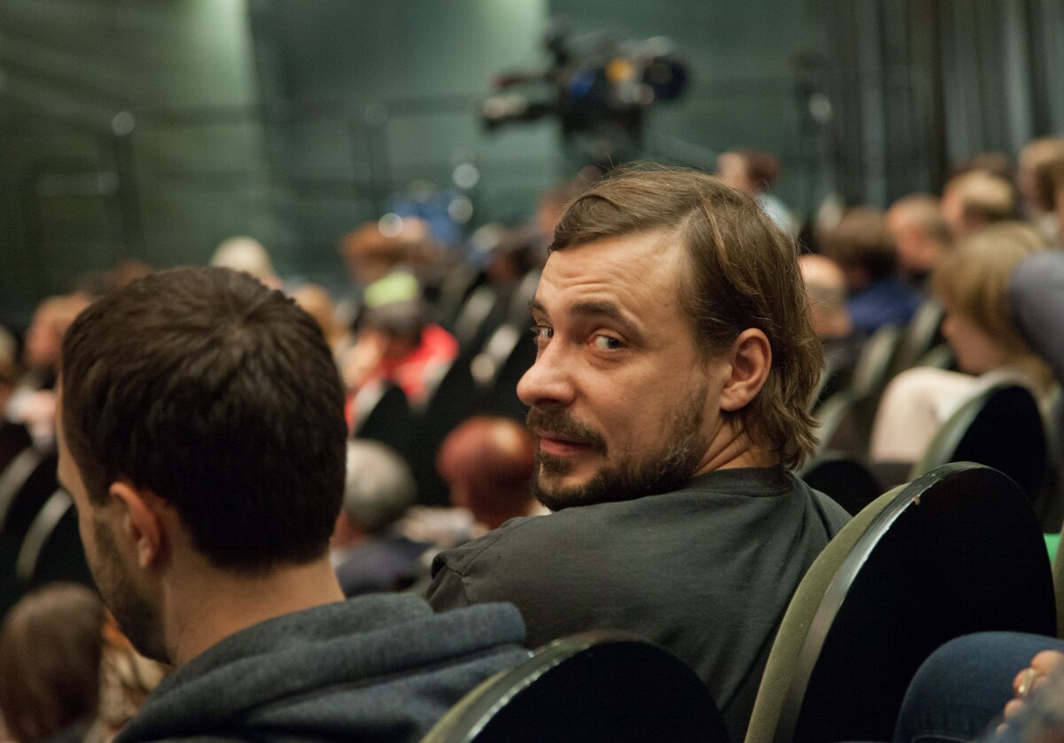 Фоменко цыганов. Театр фоменко цыганов. Комедия о трагедии фоменко. Мастерская фоменко актеры. Мастерская петра наумовича фоменко 1990.