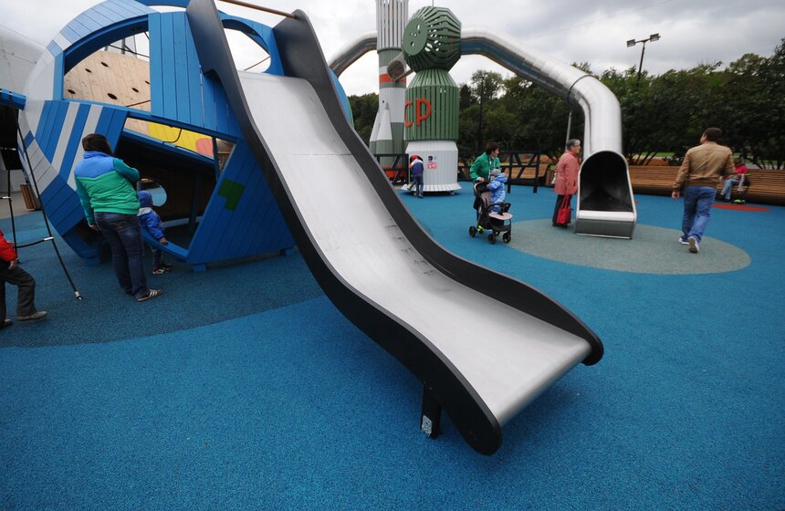 Бесплатная детская площадка "Космос" на ВДНХ 25 фото