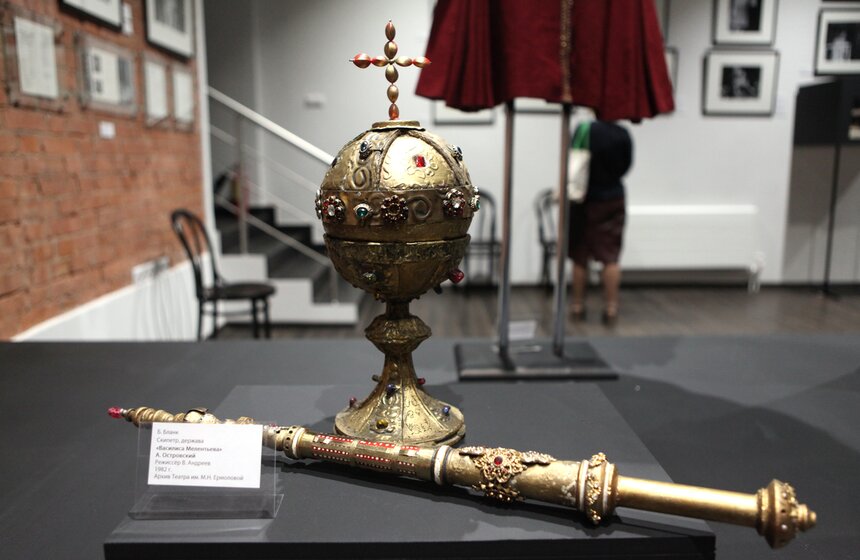 Выставка к 90-летию театра Ермоловой в музее Бахрушина 7 фото